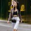 Tory Burch KIRA CHEVRON SMALL CAMERA BAG สาว ๆ ลุคคุณหนูไม่ควรพลาด Collection นี้เลยนะคะ เพราะ Kira Chevron เป็นรุ่นที่ตอบโจทย์และครองใจสาว ๆ ได้อย่างแท้จริง