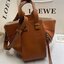 พรีเมี่ยมกิ๊ฟแท้ 100% 】งานหนังแท้ Loewe Hammock Leather Hobo Bag TAN