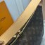 LV Slouchy MM Hobo bag 40 cm กระเป๋าถือ/สะพายไหล่ทรงโฮโบรุ่นใหม่ โดดเด่นด้วยรูปทรงอันเป็นเอกลักษณ์ เหมาะสำหรับพกพาเดินทางและใช้งานทุกวัน ลาย Monogram แคนวาสสุดไอคอนิก เสริมความสง่างามด้วยอะไหล่สีทอง งานจริงสวยมาก แนะนำค่ะ