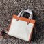 COACH FIELD TOTE 22 WITH PATCHES CA138 ส่วนหนึ่งจาก Coach Pride Collection ซึ่งเป็นการเฉลิมฉลองความเท่าเทียม ความหลากหลาย และการแสดงออกถึงตัวตนที่แท้จริงภายในชุมชน LGBTQIA+ ในเดือนนี้และทุกเดือน ตั้งแต่วันธรรมดาที่วุ่นวายไปจนถึงวันหยุดสุดสัปดาห์ที่เต็มไปด