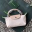 LONGCHAMP LE PLIAGE ORIGINAL Pouch with handle กระเป๋าถือขนาดมินิทรงpouch ให้ความหรูหราจาก Le Pliage (เลอ ปลิยาจ) ในขณะที่ที่ปิดแบบซิปช่วยให้คุณมั่นใจได้