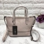GUESS BALDWINPARK MINI CROSSBODY BAG พร้อมส่ง กระเป๋าถือหรือสะพาย วัสดุหนังแก้วอย่างดี หนังนิ่ม น้ำหนักเบา ตัวกระเป๋าลาย G ทั้งใบสวยมากค่ะ เปิดปิดกระเป๋าแบบซิป ภายในโล่ง ใส่ ipad mini ได้ มีช่องเล็กให้ใส่ของจุกจิก ซับในเป็นผ้าลายแบรนด์ สายสะพายถอดออกไม่ได