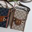 Gucci Horsebit 1955 mini bag / Gucci Phone Bag ออริจินอล รุ่นยอดฮิต ไซส์มินิ ที่ใครๆก็ต้องรู้จัก!! กับกระเป๋าขนาดมินิในรูปแบบผ้าแจ็คการ์ดสีขาวงาช้างและน้ำเงิน ได้รับแรงบันดาลใจมาจากดีไซน์ดั้งเดิม ซึ่งแอคเซสเซอรี่นี้โดดเด่นด้วยรายละเอียดดั้งเดิมที่ทันสมัยโ