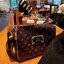 LV INVENTEUR MONOGRAM BAG รุ่นหายากสุดคลาสสิค กับกระเป๋าสะพายข้างดีไซน์วินเทจ ย้อนยุค มีดีเทลความหรูด้วยแผ่นเพลทสีทอง สายสะพายในตัวใช้งานได้คล่องตัว