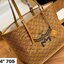 M.C.M MEDIUM HIMMEL SHOPPER IN LAURETOS กระเป๋าทรงโท้ทช้อปปิ้ง เรียบหรู คอลใหม่ พร้อมสีใหม่ ดีไซน์ละมุน น่าใช้มากๆ ก พิเศษสุดกับพวงหนังพร้อมห่วงกุญแจทึ่สามารถห้อยพวงกุญแจน่ารักๆได้