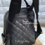 CHANEL CAVIAR BACKPACK (Premium gift bag) กระเป๋าสะพายหลัง วัสดุหนังคาเวียร์ ด้านหน้าปักโลโก้แบรนด์สวยงามมากๆค่ะ มีช่องซิปหน้าให้หนึ่งช่องพร้อมที่จับซิปเป็นอะไหล่แบรนด์ทอง หรูไปอีกนะคะ!! เปิดปิดช่องหลักแบบซิปหัวซิปปั้มแบรนด์ค่ะ ภายในกระเป๋าโล่งกว้าง ใส่ขอ