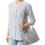 Longchamp Le Pliage Cuir Top handle bag S เรียกว่าเป็นกระเป๋าอีกหนึ่งรุ่นที่ไม่ว่ายังไงก็ฮอตฮิตและติดเทรนด์ตลอดไม่เคยเปลี่ยนกับ ทรง Le Pliage Cuir หนึ่งในตระกูลกระเป๋าสุดไอคอนิกจากแบรนด์