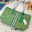 หลงรักใบใหญ่ สวยจริง ไม่จกตา สินค้าคุณภาพค่ะ💥 TORY BURCH LARGE T MONOGRAM SHOPPING BAG พร้อมส่งที่ไทย! กระเป๋าทรงshopping ใบใหญ่ใส่ได้จุ หนังแคนวาสอย่างดี ลายแบรนด์ทั้งใบ มีพวงหนังแบรนด์ห้อยด้านหน้า เพิ่มความหรูเข้ามา เปิดปิดกระเป๋าแบบซิป ภายในกว้