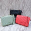Guess elliana convertible flap over crossbody กระเป๋าสะพายจาก GUESS ดีไซน์กระเป๋าทรงทันสมัย