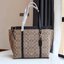 COACH 2319 MAY TOTE IN COLORBLOCK SIGNATURE CANVAS กระเป๋าโท้ท ดีไซน์ใหม่ล่าสุด!! 💕💕 เก๋ตรงปากกระเป๋า คล้ายกระเป๋าซ้อนในตัว สีตัดกับตัวกระเป๋าได้อย่างลงตัว ทรงสวย ใบใหญ่ใส่ของได้เยอะ เปิด-ปิดด้วยซิป รูดใช้งานง่าย ภายในโล่งกว้าง ด้านหลังมีช