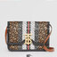 VIP หนังแท้ 】BURBERRY Brown TB-Print Canvas and Leather Crossbody Bag กระเป๋าสะพายวัสดุหนังแท้ ขึ้นลายแบรนด์โมโนเเกรมคอลเลคชั่นใหม่ทรงเหลี่ยมสวยหรูดูดี เปิดปิดด้วยฝาปิดสัญลักษณ์รูปตัวB ภายในมีช่องแบ่งเป็นสัดส่วนสามารถใส่มือถือ iphone เงิน ของจุกจิกได้ หัว