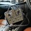 TORY BURCH FACTORY MONOGRAM JACQUARD BOSTON BAG กระเป๋าถือหรือสะพายรุ่นใหม่ล่าสุดจาก TORY BURCH FACTORY วัสดุ Woven Jacquard & Leather ในลาย Jacquard คงเอกลักษณ์แบรนด์สวยอยู่ทรงดีไซน์โดดเด่นทรง Boston เปิดปิดด้วยซิปคู่สะดวกใช้ขนาดกำลังดีใส่กระเป๋าสตางค์ยา