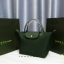 Longchamp Size S สินค้าใหม่ ของแท้!! เป็นล็อตผลิตเกินออเดอร์จากโรงงาน มาพร้อมการ์ด/ถุงผ้าแบรนด์/ถุงกระดาษแบรนด์ Size S: 25 x H. 23 x 16 cm. Color: Moss Green 794