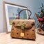 M.C.M MINI HERITAGE SATCHEL IN VISETOS **รอบราคาพิเศษต่ำกว่าทุน** รุ่นหายาก กลับมาให้จับจองกันแล้วจ้า กระเป๋าถือ/สะพายทรงสวยสุดแซ่บ มีดีเทลความงามมากมายในหนึ่งเดียว ความพิเศษคือตัวล็อคกุญแจและพวงหนังห้อยสุดหรู