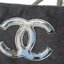 Chanel Precision Velour Crossbody Bag กระเป๋าสะพายพร้อมสายโซ่ ผ้าขนสัตว์วูฟนุ่ม งานพรีเมี่ยมกิ้ฟ จากเคาเตอร์ต่างประเทศคะ ได้ กระเป๋าclutch & shoulder bag จากแบรนด์ Chanel เป็นกระเป๋าผ้าcoton ขนนิ่ม น้ำหนักเบา สวยหรู ตามแบบฉบับของแบรนด์เลย ตัวกระเป๋าขนาดกำ