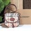 BURBERRY FRAGRANCES VINTAGE CROSSBODY BAG GiFT WITH PURCHASE (GWP) กระเป๋าสะพายพรีเมี่ยมกิ๊ฟ Limited Edition จากเคาน์เตอร์ BURBERRY FRAGRANCES วัสดุหนังแท้ขึ้นลาย Burberry Vintage Signature สวยหรูสุดคลาสสิค เปิดปิดฝาปิดกระดุมแม่เหล็ก ภายในมีโลโก้และช่องซิ