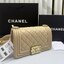 ORI หนังแท้ | CHANEL Boy 20cm shoulder bag กระเป๋าสะพายรุ่นยอดนิยมสุดคลาสสิคตลอดกาล หรูหราระดับตำนาน สวยงามเหนือกาลเวลา ขนาดเล็กน่ารัก ไม่ว่าเวลาจะผ่านไปเเค่ไหนก็ไม่เคย Out เรียบ หรู คลาสสิค ผู้ดี ไฮโซที่แท้ทรูสวยมากค่ะ