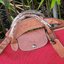 LONGCHAMP BOXFORD TRAVEL BAG L กระเป๋าเดินทางขนาดใหญ่ มาพร้อมสายสะพายที่สามารถถอดได้ ให้คุณเลือกสะพายไหล่หรือถือได้ มีซิปรูดเปิดปิดกระเป๋าที่ให้คุณมั่นใจได้ว่าคุณจัดเก็บไอเท็มของคุณได้อย่างมิดชิด บ็อคฟอร์ด (BOXFORD) สะท้อนความเป็นเอกลักษณ์ของแบรนด์ที่เปี่