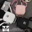Adidas Mini Shoulder Bag and Backpack กระเป๋าแบบทรีเวย์ ที่สามารถถือเก๋ สะพายเท่ๆแบบเป้หรือสะพายข้าง มีช่องซิปเปิดได้ทั้งด้านหน้าและด้านหลัง เพื่อการใช้งานที่สะดวกสบาย วัสดุหนังpu หนังนิ่ม ถือสบายมือ มีหมุดรองฐานกันรอยสี่มุม ใบเดียวสามารถเปลี่ยนลุคช์ได้ด้