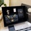 CHANEL GIFT BOX SET Chanel Holiday Makeup & Beauty Gift Sets สุดหรูชวนให้สะสม สุดยอดไอเท็มหายากพร้อมเสิร์ฟครบชุด limited สุดคุ้ม มาพร้อมกระเป๋าสะพายถึง 2 ใบ รุ่นยอดฮิตทั้งนั้น!!ที่พิเศษยังมีน้ำหอมตัวท็อปมาให้อีก chanel no.5 ที่แสนจะเย้ายวน ในขนาด 7.5 ml. 