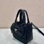 สลับแท้ New Prada Padded Re-Nylon mini-bag with bow(Ori)เทพ กระเป๋าถือพร้อมสายสะพาย ผ้าไนล่อนหนานุ่มเกรดแบรนด์ งานดีสุด ผ่านทุก ตม 🤍 เกรดสั่งตัด ท็อปวีไอพี สลับแท้ 1:1 ภาพถ่ายจากงานขายจริง ใช้งานต่างประเทศได้