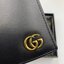 หนังแท้ GUCCI Men Short Wallet รุ่นใหม่ล่าสุด!! หนังสวยเริด ดีงามมากค่าาา กระเป๋าสตางค์ใบสั้น ดีไซน์ใหม่ สวยดูหรู ถือใช้กำลังเหมาะมือ ใส่บัตรได้เยอะ ใส่ธนบัตรได้ทุกชนิด มาครบ set พร้อมส่ง!! เป็นไอเท็มที่หนุ่มๆต้องมีจริงๆจ้า 😎😎