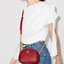 Tory Burch KIRA CHEVRON SMALL CAMERA BAG สาว ๆ ลุคคุณหนูไม่ควรพลาด Collection นี้เลยนะคะ เพราะ Kira Chevron เป็นรุ่นที่ตอบโจทย์และครองใจสาว ๆ ได้อย่างแท้จริง