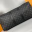 LV Keepall Bandoulière 45 Monogram Eclipse / Damier Graphite Canvas กระเป๋าเดินทางแบบดัฟเฟิล เป็นรุ่นที่เคียงข้างนักเดินทางรอบ สวยหรูโลกสง่างามตลอดกาล มีไว้ไม่มีเอาท์ เกรดท็อป ออริ เทียบแท้ 1:1 เกรดดีสุด