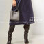 TORY BURCH MCGRAW MINI BUCKET BAG กระเป๋าสะพาย **วัสดุหนังวัวแท้ หนังนุ่ม หนังหอม น้ำหนักเบามากกก!! หนังลื่น นิ่มสวยมากๆ!!ด้านหน้าประดับโลโก้แบรนด์ ภายในโล่งกว้าง มีช่องใส่ของ 2 ช่อง มีสายเกี่ยวปรับทรง อะไหล่ทอง สายยาวถอดออกได้ ปรับระดับได้ 5 ระดับ ขนาดกำ