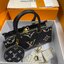 LV OnTheGo East West Monogram Bag / LV BAG พร้อมส่ง 4 สี กระเป๋าโท้ทขนาดกะทัดรัด ดีไซน์ใหม่ประจำฤดูกาล **สินค้าเกรดออริจินอล 1:1 สลับแท้
