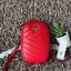 Tory burch kira chevron n/s crossbody bag กระเป๋าสำหรับใส่มือถือหรือของจุกจิกต่างๆ ได้กลายมาเป็นแฟชั่นสุดร้อนแรงแห่งปี คอลเลคชั่นนี้ออกมาเพื่อเอาใจสาวๆโดยเฉพาะ สีสันสุภาพเพื่อให้แมทช์กับสีสันของเสื้อผ้า ได้ง่าย ภายในยังสามารถแบ่งสันปันส่วนไว้สำหรับใส่บัตร