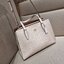 COACH C4075 TATUM CARRYALL IN SIGNATURE CANVAS คอลเลคชั่นใหม่ล่าสุด จัดมาให้ได้สวยก่อนใคร สวยหรูทุกสี!! ลุคผู้ดีต้องมาอีกหนึ่ง กระเป๋าสะพายทรงสวย ที่มาพร้อมสายสะพายไหล่ในตัว และสายครอสบอดี้สำหรับสะพายข้าง วัสดุหนัง crossgrain สวยคมมากๆ ตัวกระเป๋าถูกแบ่งเป