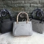GUESS G LOGO PRINT TOTE BAG กระเป๋าถือหรือสะพายรุ่นใหม่ล่าสุดจาก GUESS FACTORY รุ่นยอดนิยม สวยอย่างมีสไตล์ สีสวยคลาสสิก รุ่นนี้มีการพิมพ์ลายโลโก้ รอบใบ หนัง faux-saffiano หนังคุณภาพดี ตั้งอยู่ทรง น้ำหนักเบา ประดับด้วยโลโก้แบรนด์อะไหล่เงิน สวยโดดเด่นที่กระ