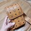 M.C.M CROSSBODY PHONE CASE IN VISETOS ได้ใจหนุ่มๆไปเลยใบนี้!! หลงรักตั้งแต่แรกเห็นมีอยู่จริง!! กระเป๋าสะพายข้าง สำหรับใส่ gadget คูลๆอย่างโทรศัพท์มือถือ ให้หนุ่มๆพกพาไปไหนๆได้สะดวก คล่องตัวกว่าเดิม วัสดุหนังแคนวาสคุณภาพดีสลับหนังแท้ ช่องใส่บัตรครบครัน มีช