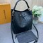 ORI หนังแท้ | LV NeoNoe MM Bucket bag Monogram Flower กระเป๋าสะพายทรงบัคเก็ต ลาย Monogram Flower โดดเด่นเพิ่มสไตล์ มีเสน่ห์ชวนหลงใหล