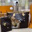 LV Neverfull MM Tote Monogram Canvas With Cat / Puppies กระเป๋าทรงโท้ท รุ่นลิมิเต็ด พิมพ์ลายน้องหมา น้องแมว ลวดลายท่องเที่ยว ลายสีสัน เป็นการรังสรรค์สุดท้าทายครั้งใหม่ของกระเป๋ารุ่นไอคอนิกจากหลุยส์ ผสานความหลากหลายในการใช้งานยุคใหม่กับพลังสีสันอันสดใสได้อ
