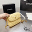 Chanel Pearl Crush with Chain / Chanel Mini crossbody bag กระเป๋าสะพายข้างหรือสะพายเป็นครอสบอดี้ รอบนี้เข้า 5 สีเลย ได้ใบนี้ไปถือออกงาน ก็สวยหรูดูแพงสุดๆค่า!!
