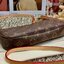 น้องน่ารักน่าใช้มากๆค่ะ LOUIS VUITTON POCHETTE ((Premium Gift Lv)) กระเป๋าหิ้ว//คล้องไหล่//สะพายข้าง//หรือถือแบบคลัท ชิลๆได้เลยค่า หนังแกะแท้นิ่มสวย เปิดปิดกระเป๋าแบบซิป ภายในสามารถใส่กระเป๋าเงินใบกลางได้; มือถือได้;พาสปอร์ตได้;ของจำเป็นจุกจิกสาวๆได้เยอะเ