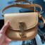VIP 🥂 สีใหม่พร้อมส่ง! Saint Laurent Kaia Small YSL Plaque Leather Cross Body Bag / YVES SAINT LAURENT YSL BAG VIP วัสดุ Calfskin หนังเรียบอยู่ทรงเปิดปิดด้วยฝาปิดโลโก้แบรนด์อะไหล่ทอง ภายในโล่งมีโลโก้และช่องย่อยสามารถใส่มือถือของใช้จุกจิกได้เยอะ สาย