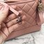 CHANEL Gabrielle Bag กระเป๋าสะพายซิกเนเจอร์สวยคลาสสิค สีชมพูพาสเทล ดีไซน์ไม่เหมือนใคร เป็นเอกลักษณ์ ใช้งานได้หลากหลาย สะพายได้ไม่ซ้ำ