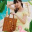 M.C.M KLASSIK SMALL TOTE IN VISETOS กระเป๋าโท้ทไซส์ใหญ่กำลังดี กับดีไซน์ใหม่ เพิ่มความยาวหูสะพายให้สะดวกใช้งานได้มากขึ้นในการสะพายไหล่ และยังคงความคลาสสิค ใช้ได้ในทุกโอกาส สะพายไปเรียน ไปทำงาน เหมาะทุกลุค มาพร้อมสายสะพายข้าง ไม่ใช้ก็ถอดออกถือช้อปปิ้งเก๋ๆไ
