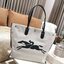 LONGCHAMP ESSENTIAL TOILE SHOULDER BAG L ECRU วัสดุ Cotton Canvas & Grained cowhide คอลเลคชั่นใหม่ ฮิตสุดๆในเหล่าดาราเซเลป ด้วยดีไซน์สวยขนาดกำลังดีเนื้อหนาอยู่ทรง น้ำหนักเบา