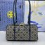 TORY BURCH Small T Monogram Marshmallow Satchel / Tory Burch tote handbag พร้อมส่ง 2 สี ใหม่ล่าสุด กระเป๋าสะพายไหล่ดีไซน์สุดทันสมัย ตัดเย็บสวยงาม ผ้า jacquard ตัดหนัง เปิด-ปิดแบบซิป มีช่องแบ่ง 2 ช่อง มีซิปลับด้านใน ใส่ของได้เยอะมากๆ ค่ะ