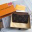งานหรูเว่อวัง LOUIS VUITTON CARD HOLDER (GWP) 💳 ที่ใส่บัตร จากพรีเมี่ยมกิ้ฟแบรนด์หรู ดีไซน์สวยเก๋ หนังแท้ลายสวยเป็นเอกลักษณ์ ขนาดกำลังดี ใส่บัตรอย่างน้อย 7 ใบ พกพาสะดวก จะซื้อไว้ใส่บัตรใบหรู หรือซื้อให้เป็นของขวัญ ก็ควรค่าที่สุดคะ ห้ามพลาดนะคะ &#x