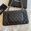 VIP GIFT 】หนังแท้ CHANEL Classic black caviar (อะไหล่เงิน/ทอง) กระเป๋าสะพาย LOOK Cool ใบนี้ ไม่มีถือว่า Out มากๆ ไม่ต้องพูดถึงความสวยเยอะ เพราะยอดขายถล่มทลาย ไม่มีไม่ได้แล้วค่าา