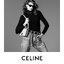 CELINE TRAPEZE TRIOMPHE BAG ดีไซน์เรียบหรู Timeless โดดเด่นมีเอกลักษณ์ ใช้ได้หลายโอกาส แมทช์กับการแต่งตัวง่าย จึงครองใจสาว ๆ ได้ไม่ยาก โดยเป็นกระเป๋าสะพายไหล่ที่อัดแน่นด้วยกลิ่นอายความคลาสสิกและหรูหราตามแบบฉบับของ Celine ด้านหน้าตกแต่งด้วยโลโก้สีทองโดดเด่