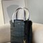 Large YSL CROC TOTE / YSL Toy croc-effect leather tote bag พร้อมส่งครบสองไซส์ *คู่ดูโอ้ สวยแบบตะโกนนน YSL BAG VIP วัสดุหนังสังเคราะห์ หนังนิ่มลายจรเข้เต็มใบ สวยหรูมาก