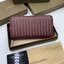 หนังแท้ BOTTEGA VENETA LONG WALLET ZIP AROUND / BV Wallet / BV Long Wallet พร้อมส่งที่ไทย กระเป๋าสตางค์ใบยาวซิปรอบ งานหนังแท้ทั้งใบ รุ่นตามหา เป็นรุ่นยอดนิยม ใช้ได้ทั้งหญิงชาย คลาสสิกหยิบมาใช้งานได้บ่อยที่สุด ใช้ทนทานได้นานภาพสินค้าถ่ายจากงานขายจริง ใช้งา