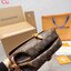 LV SAUMUR MM MONOGRAM BAG / LV Crossbody bag กระเป๋าสะพายพิมพ์ลายโมโนแกรมสุดหรูจากแบรนด์ดัง รูปทรงใช้งานง่าย ภายในจุของได้เยอะ ตอบโจทย์ให้กับทุกลุคทุกสไตล์ ใช้เป็น every ได้เลยค่ะ