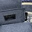 18cm Small DiorTravel Vanity Case กระเป๋าใส่เครื่องสำอาง มาพร้อมกับลวดลาย Oblique ปักอย่างประณีตและประดับด้วยสัญลักษณ์ Christian Dior Paris มาพร้อมสายสะพายและหูจับในตัว ปรับเปลี่ยนใช้งานได้ตามสไตล์